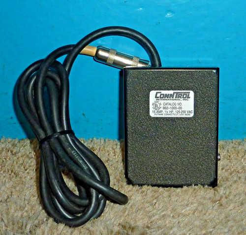 Conntrol 862-1000-00 Foot Switch 15 Amps 1/2HP 125-250VAC Very Good Condition