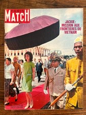 PARIS MATCH #971 Novembre 1967 - Jackie KENNEDY VIETNAM CAMBODGE - Actu Pub