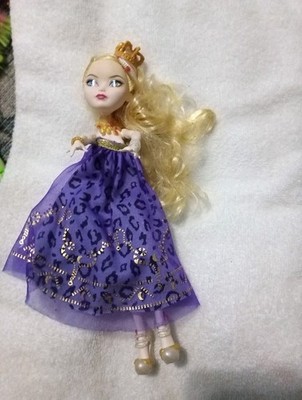 Ever After High Legacy Day Apple White Doll 2013, pre-owned