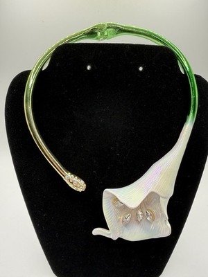 NWT Betsey Johnson Calla Lily Collar Necklace Green Gold Iridescent Crystal $128