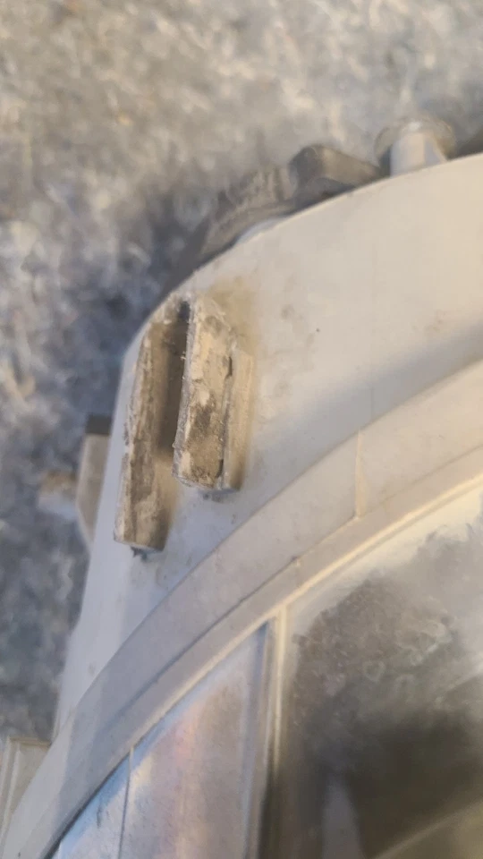 Halogen Headlight Right hand Pass. for 98-05 VW Beetle - See Details OEM s1 - Image 3 of 4