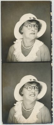 2 VINTAGE PHOTO BOOTH BEAUTIFUL ROUND GLASSES WOMAN FASHION SNAPSHOT RETRO 