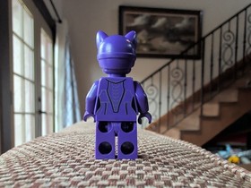 LEGO Batman movie Purple Catwoman MiniFigure  From Set 70902 DC Universe 