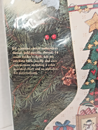 Dimensiones Debbie Mumm Kit Punto de Cruz Contado 8505 Medias de Papá Noel 16" - Imagen 4 de 7