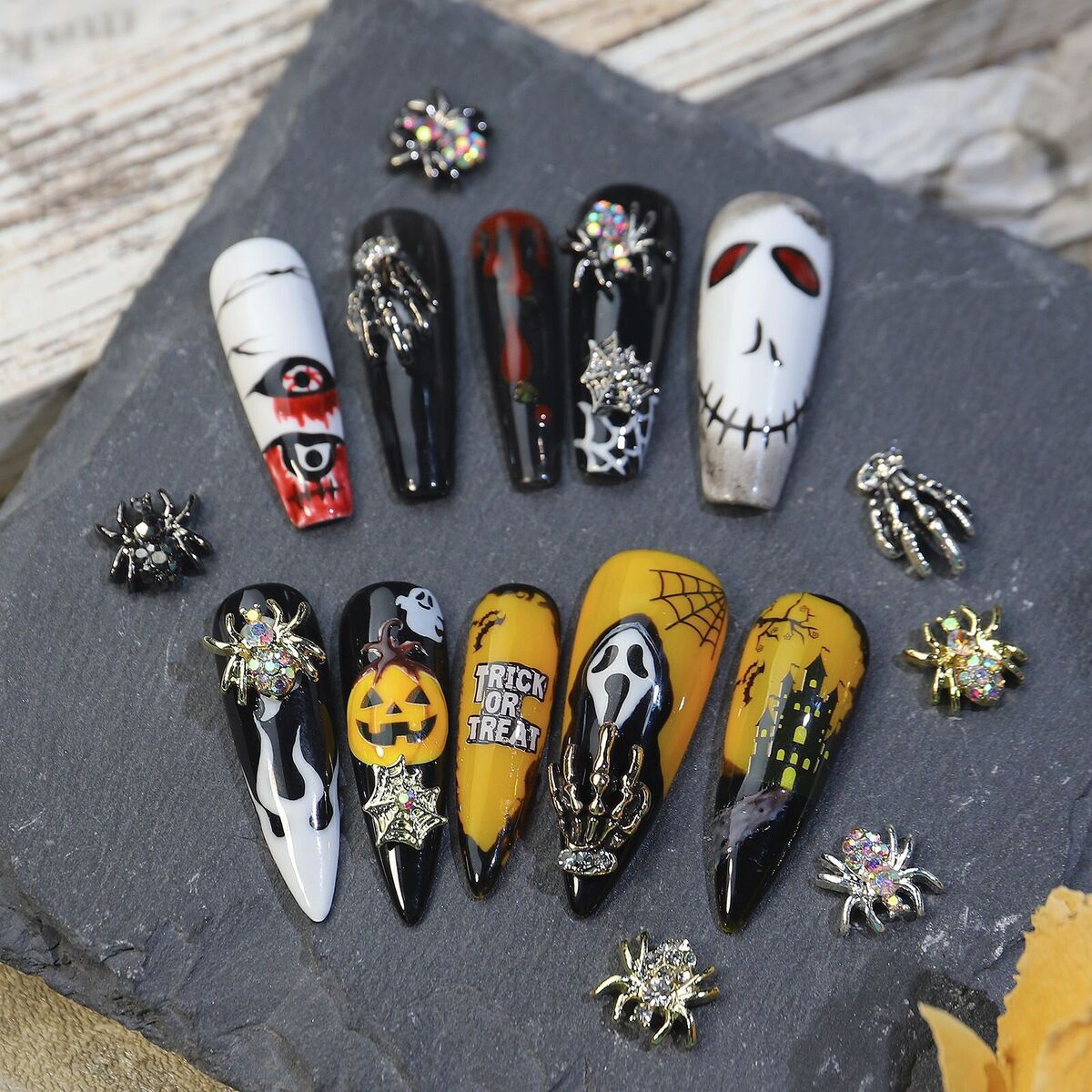 Sugar Skull Nail Art Design Stock Photo - Download Image Now - Halloween,  Fingernail, Manicure - iStock