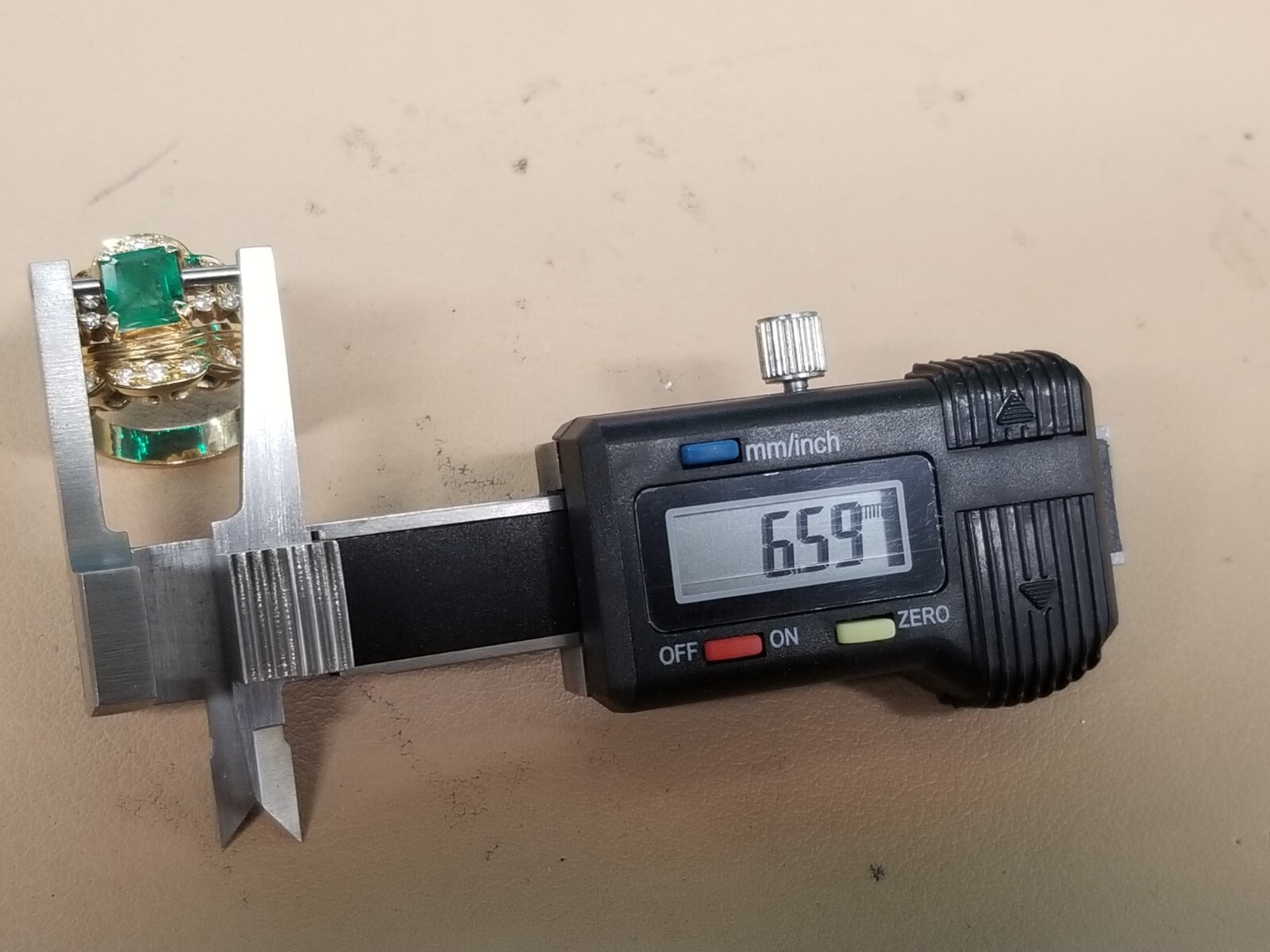 14k Yellow Gold Ring Synthetic LabCreated Emerald & Diamond Ring sz 6