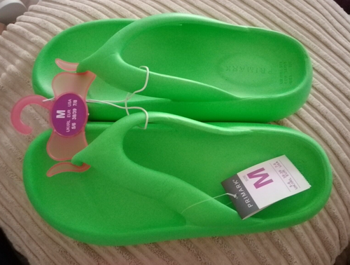 *NEW* Ladies Chunky Flip Flops - Green Size 5-6 - Picture 2 of 4