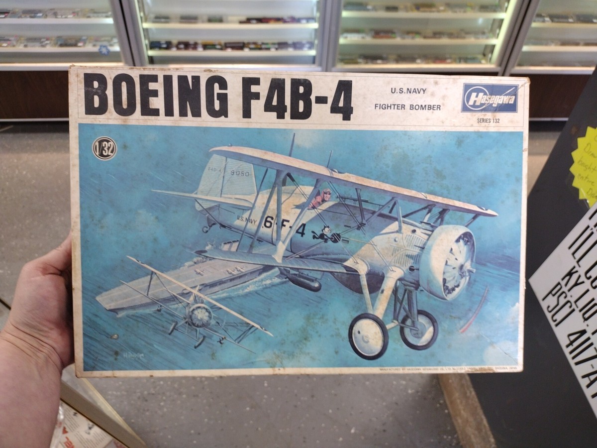 Boeing F4B-4 1/32スケール プラモデル Hasegawa 1:32 Scale Boeing F4B-4 U.S. Navy Fighter Bomber Model