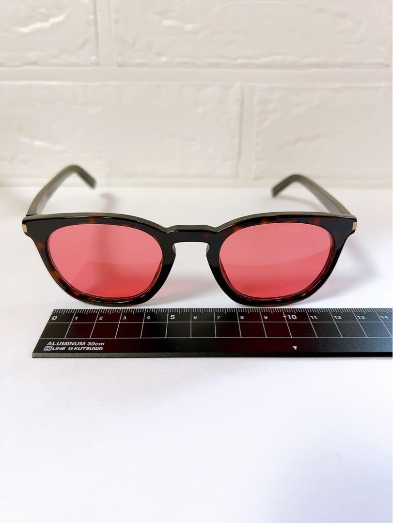 Occhiali da sole donna autentici Yves Saint Laurent con lenti rosa vivaci