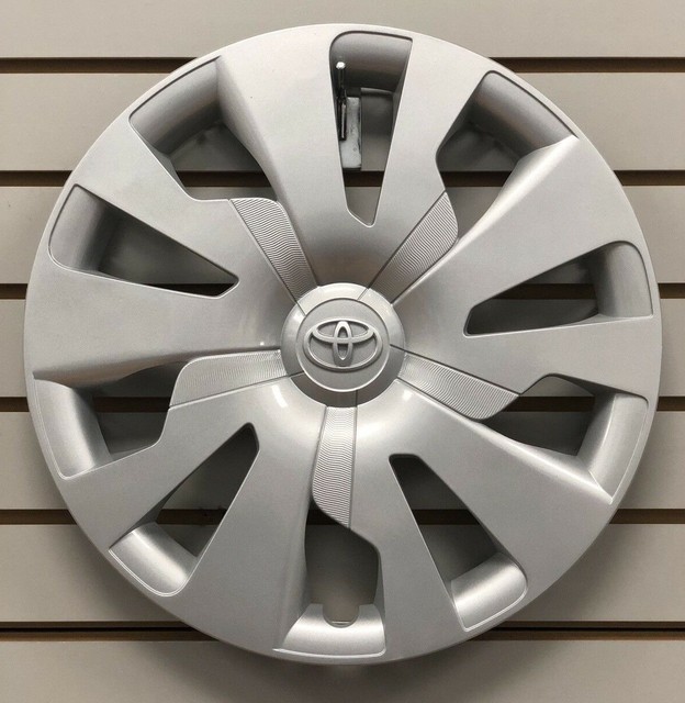20152017 Toyota YARIS 15" Hubcap Wheelcover 426020D300 Factory