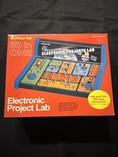 Science Fair 30 in One Electronic Projects Lab Radio Shack Tandy Corp.