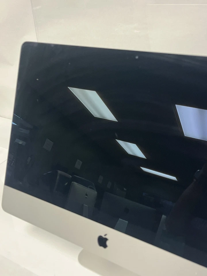Apple iMac 21.5" Late 2015 A1418 i5-5575R 2.80GHz 8GB Ram 1TB HDD NO OS#3 - Image 3 of 4