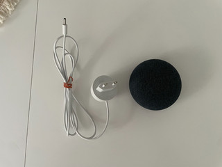 Google Nest Mini 2. Generation Smart Speaker Anthrazit mit Netzteil