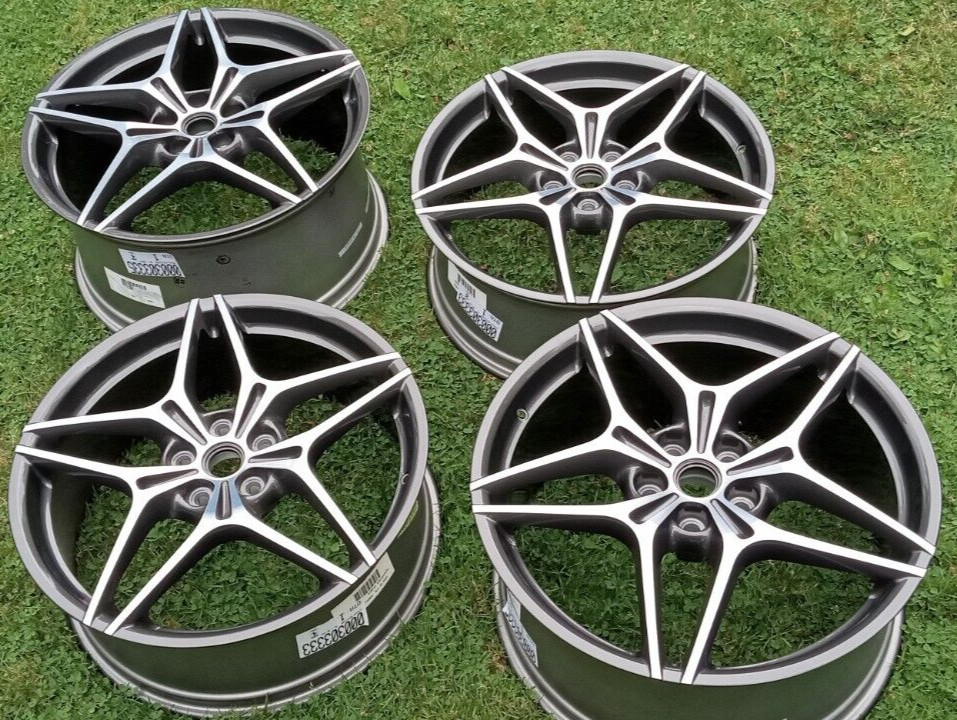 Ferrari California T Wheels_Set of 4_303333_303335_8x20 Front 10x20 Rear_GENUINE