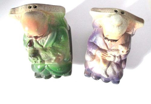 Vintage Grandparents Holding Pets in Rocking Chairs Salt & Pepper Shakers Set - Picture 8 of 11