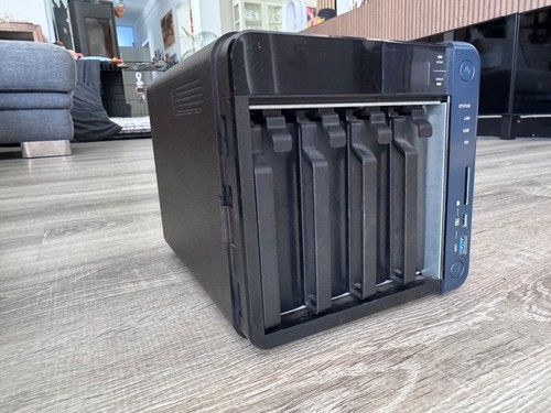 QNAP TS-453B NAS Server - Afbeelding 6 van 7