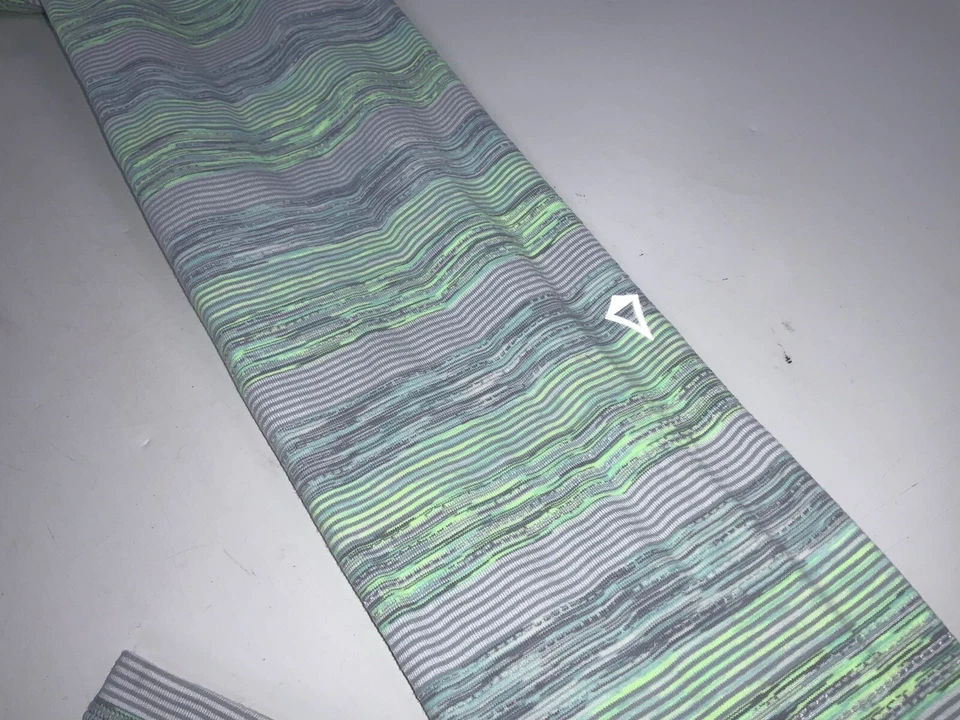 Ivivva Yoga Leggings Talla 12 Niñas Verde Claro Azul Nylon Poli LNWOT YGI F2-308 Foto 4 de 4