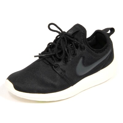 roshe two black