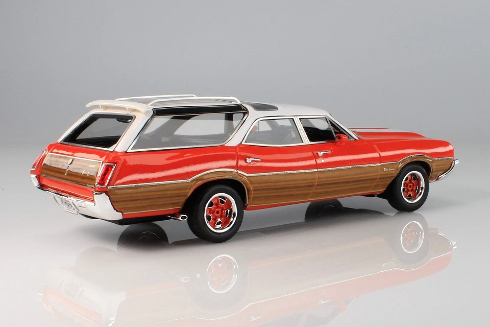 Oldsmobile Vista Cruiser 442 1972 - naranja/blanco modelos a escala 1:43 Kess KE 43054 Foto 2 de 4