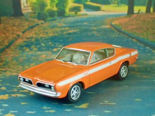 Mopar Muscle Car 1969 Plymouth 340ci V8 Barracuda 1/64 Scale Limited Edition L - 第 1/5 張圖片