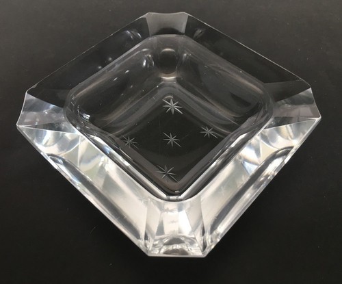 Vtg PRISM CUT CRYSTAL GLASS ASHTRAY - Square, Atomic Cut Star, Early-Mid Century - Picture 8 of 11