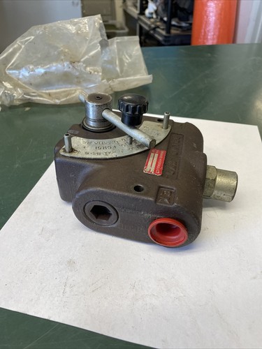 Shoemaker Inc Hydraulic Sequence Valve 4129 055 1 1/2-2 GPM 500 PSI - Picture 7 of 8