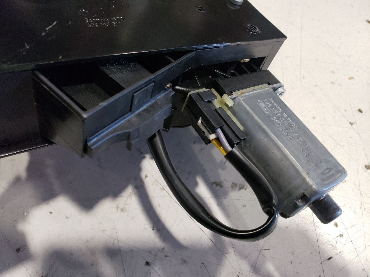 2005 Bentley Continental GT Coupe - Trunk Latch Actuator Motor - OEM 0390201966