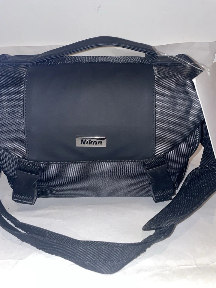 Nikon Deluxe Digital SLR Camera Case Bag Shoulder Bag Padded included CD - Image 2 of 4