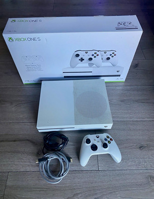 Microsoft Xbox One S 1 TB Weiß mit Wireless Controller & Kabeln