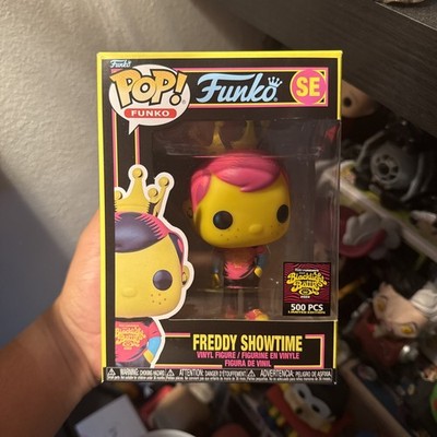 Funko Pop! Blacklight Freddy Showtime LE 500 Fundays 2002