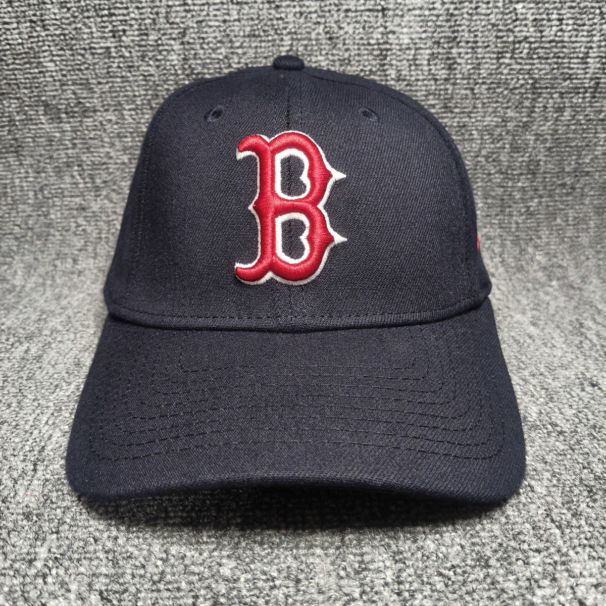 New Era Boston Red Sox 39THIRTY Navy Fitted Cap Curved Brim