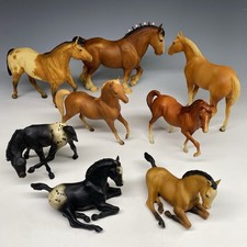 Lot of 8 Vintage Breyer Horses Classic & Foal Models 4–9” Mixed Breeds USA