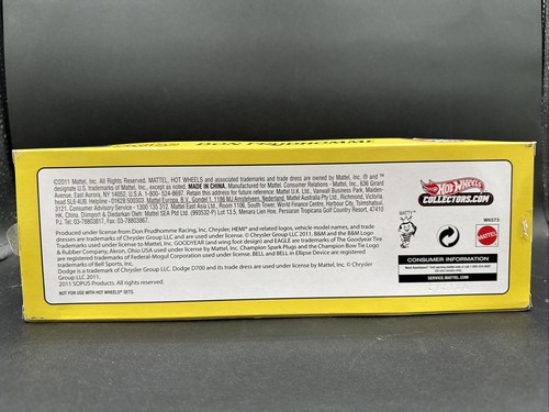 2011 Hot Wheels RLC YELLOW SNAKE DON PRUDHOMME Premium 2 CAR Set 04499/05000 - Picture 9 of 9