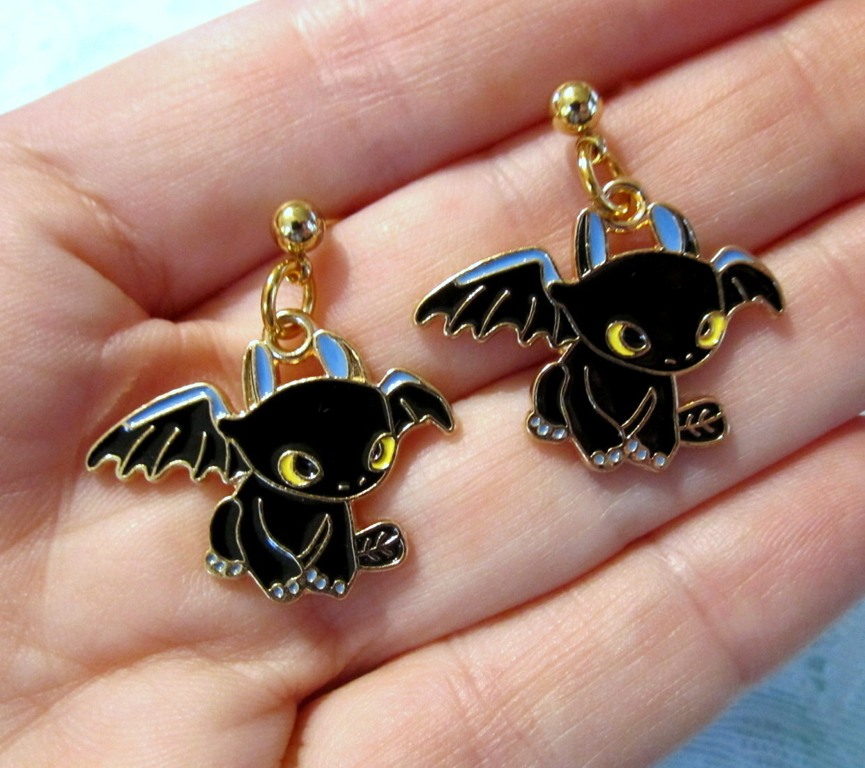 NEW Toothless Earrings - Gold A