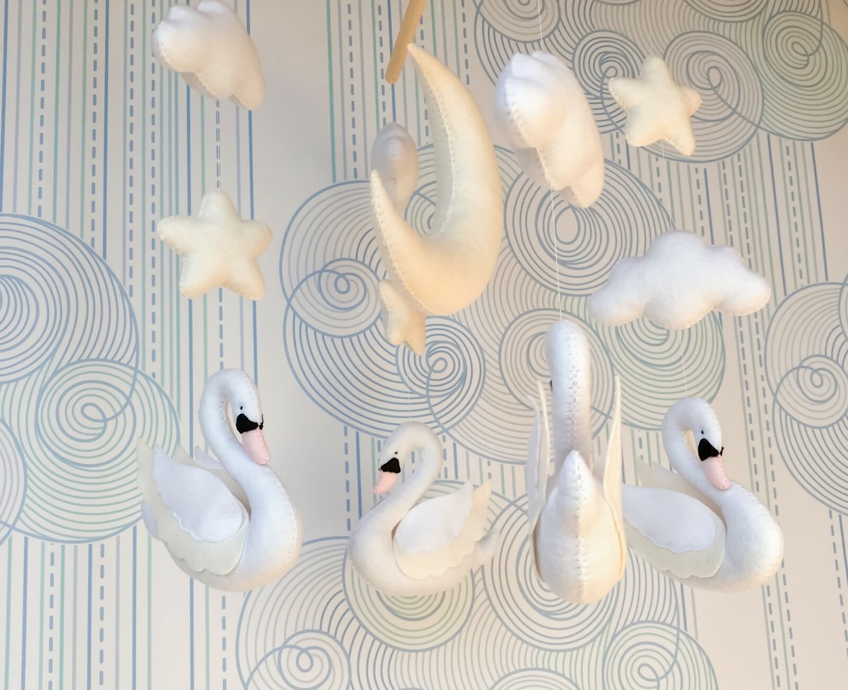 Swan baby mobile Nursery decor Baby mobile boy Baby mobile girl Nursery  mobile