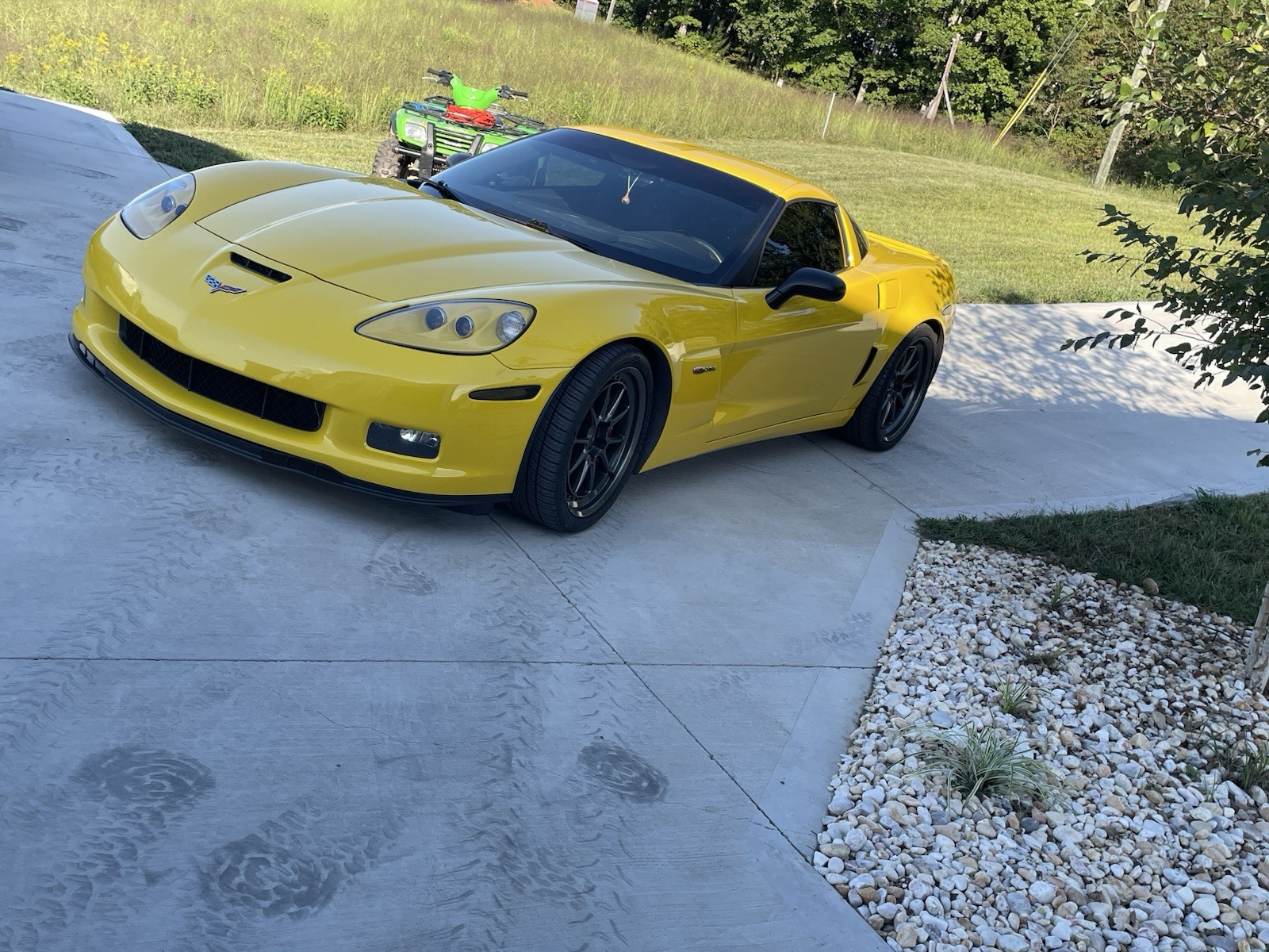2010 Yellow Chevrolet Corvette   | C6 Corvette Photo 5