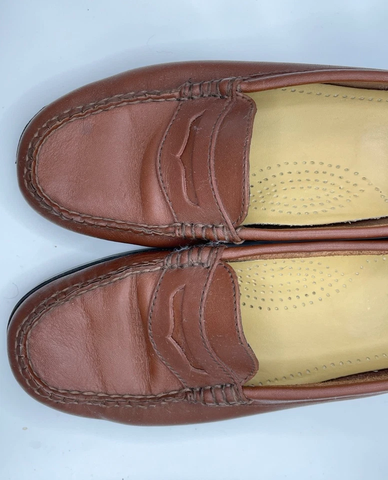 G.H. Bass Co. Weejuns Bass Kathleen Brown Leather Woman’s Sz 7 M Penny Loafer - Image 3 of 4