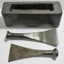 Pair Shipwrights Caulking Irons Carved Wooden Caulking Iron Oil / Grease Trough