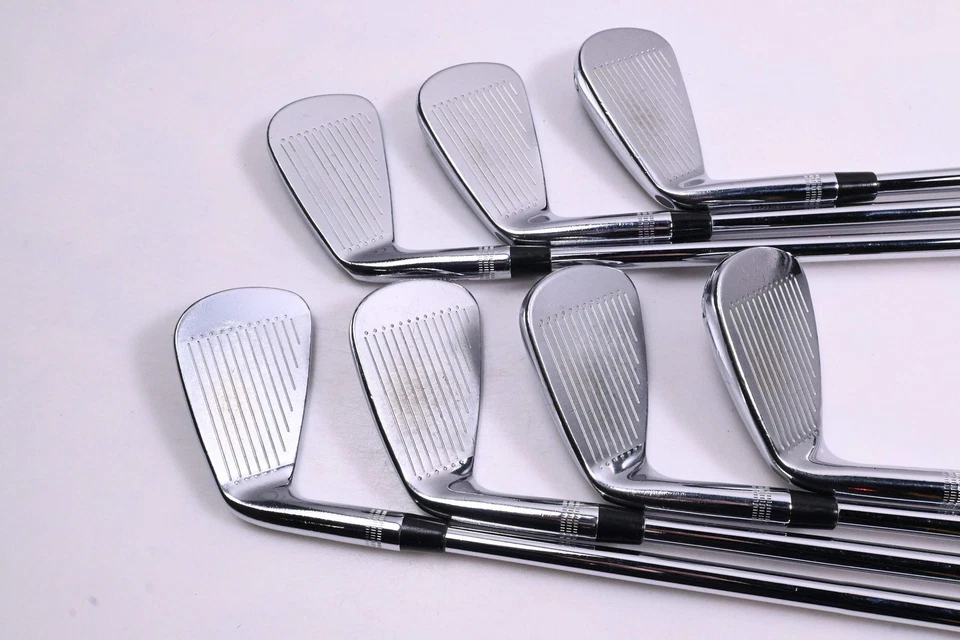 Wilson Staff Model Blade 2019 Irons / 4-PW / X-Flex Dynamic Gold 120 X100 Shafts - Image 3 of 4