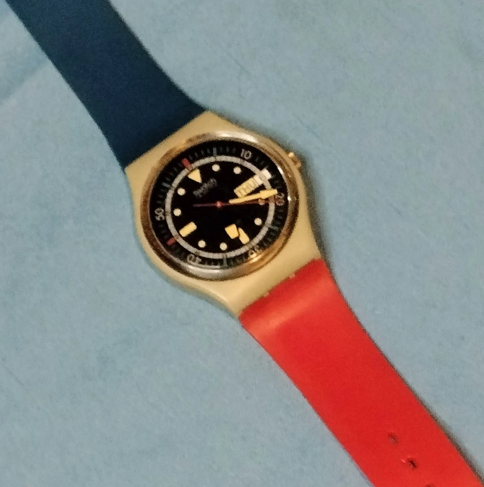 Vintage 1985 Swatch Calypso Diver GM701 Two-toned Original Straps - Image 2 of 4