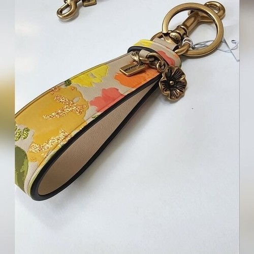 COACH Loop Bag Charm Key Ring in RETRO Classic Floral Print with Dog Clip NWT! - Picture 3 of 10