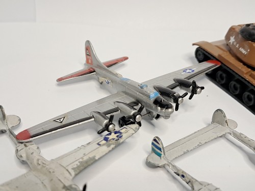 MILITARY PLANE AND TANK LOT X 13 - Picture 5 of 24