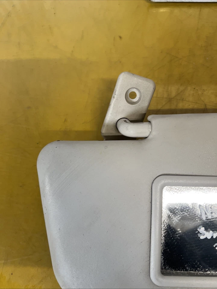 Parasol Ford Ka Mk2 con espejo retrovisor pasajeros Nearside 2008-2016 Ref 142 Foto 3 de 4