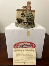 David Winter Cottages Pilgrim's Rest 1983 ORIGINAL BOX  COA Vintage UK London