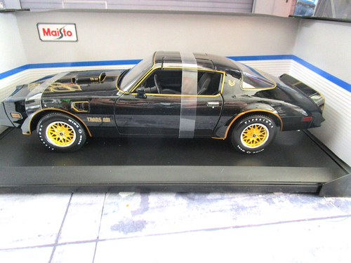 PONTIAC Firebird Trans Am TransAm V8 Film ähn Bandit schwarz gold SP Maisto 1:18