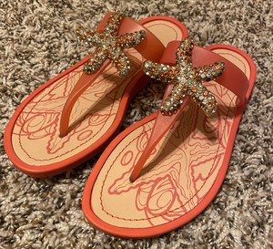 nine west jelly flip flops