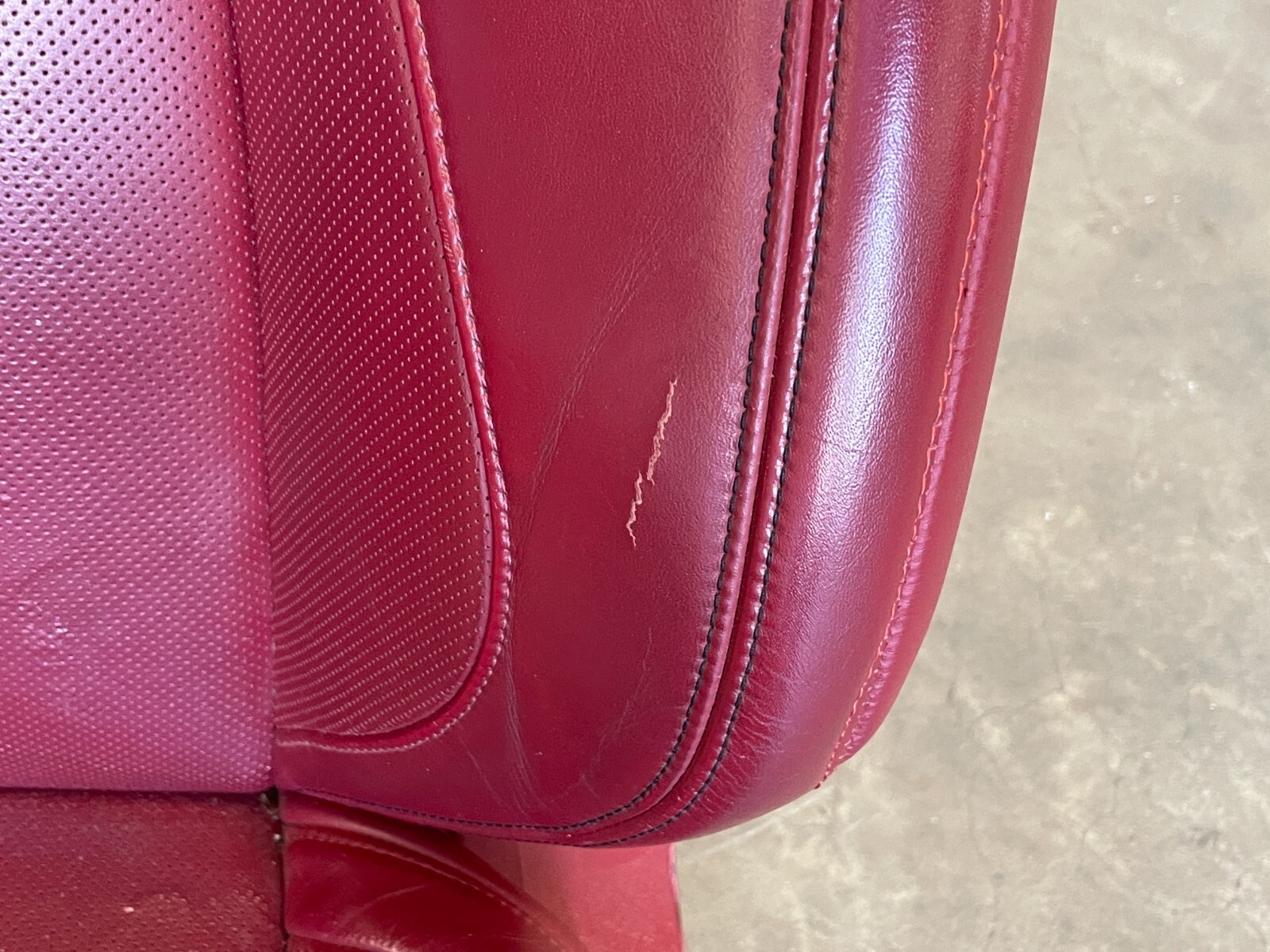 2017 2018 Maserati Levante Front Left Driver Seat Cushion Headrest Red 1442 OEM