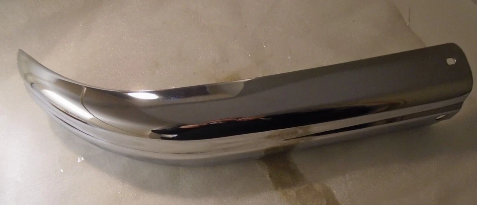 SECCIÓN PARACHOQUES DELANTERO AUSTIN HEREFORD - NUEVO STOCK ANTIGUO Foto 2 de 4