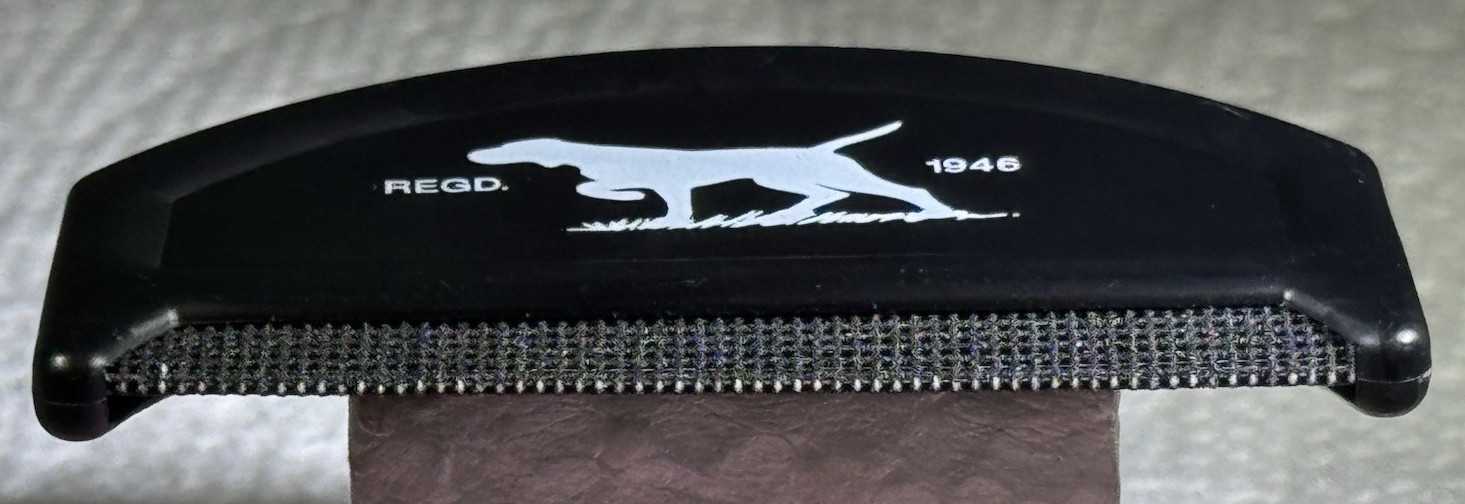 RODD & GUNN CASHMERE COMB SOFT SMOOTH FINISH & DE-PILING YOUR CASHMERE GARMENT