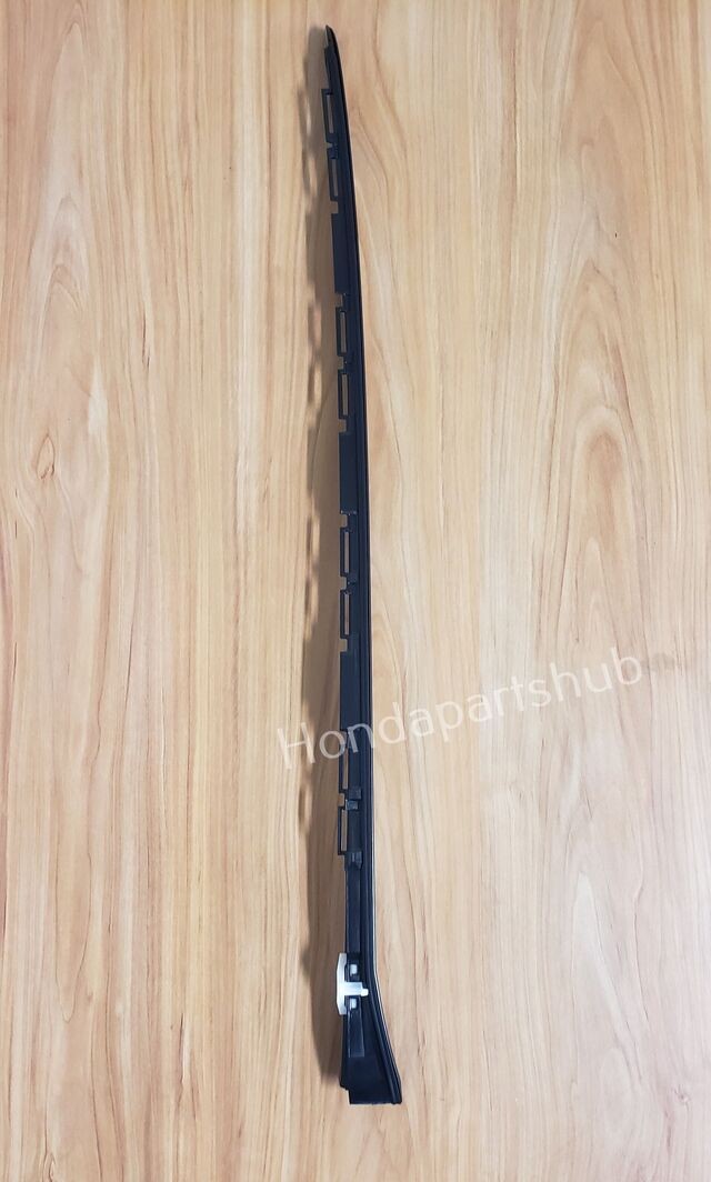 09-15 Honda Pilot Right Front Windshield Side Garnish *NH70* (Flat